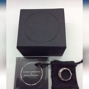 New. Peter Thomas Roth sterling silver ring size 10. Higher end maker. Comes as